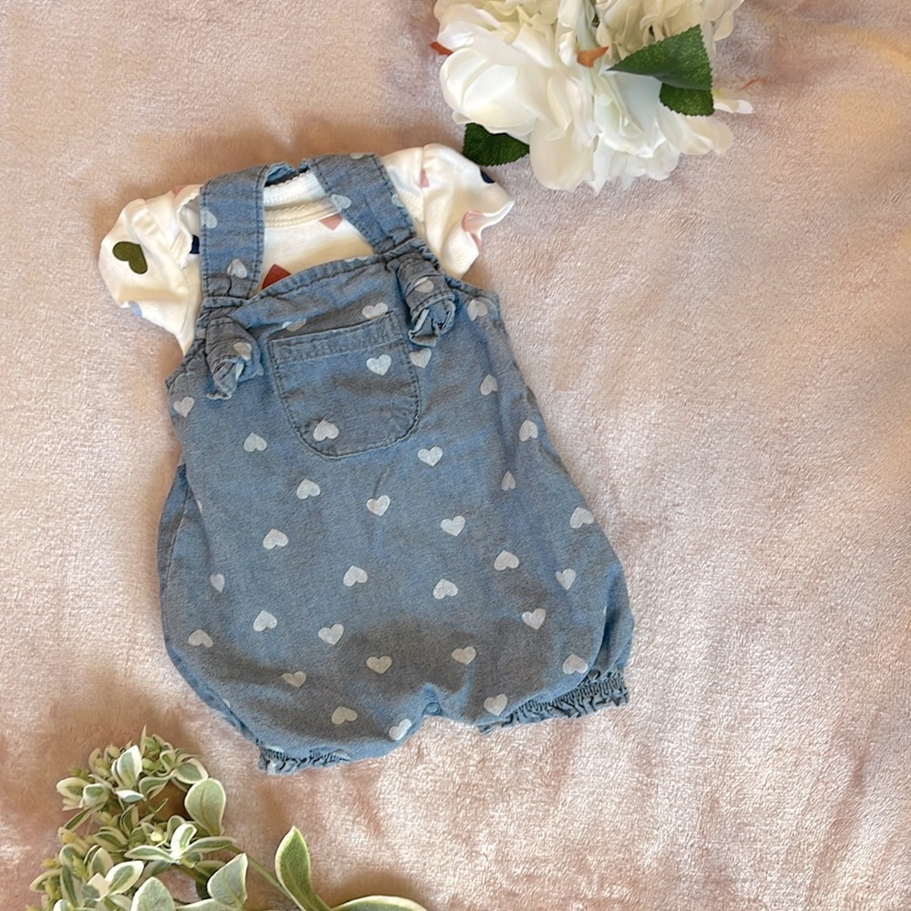 Carter’s overall shorts